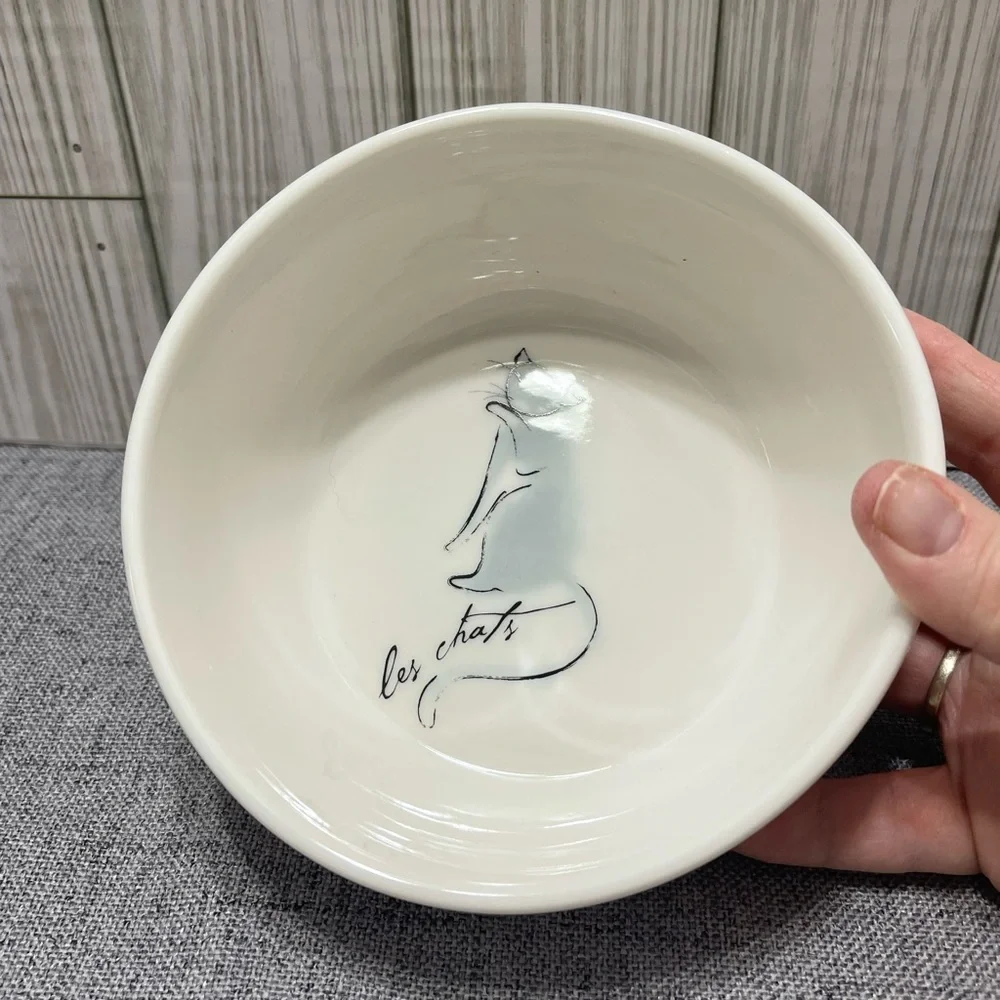 Chalet White Ceramic Bowl with Cat Design